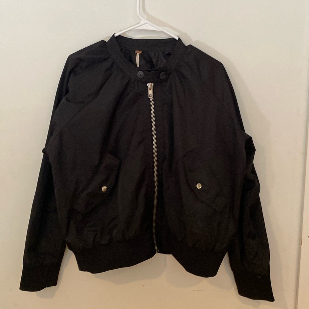 Free People Black Bomber Jacket Silver Zip 2 Front Snap Pockets size L  ECU
